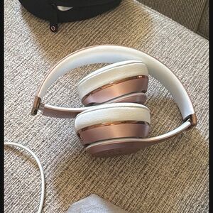 Beats Solo 3 Rose Gold and White Headphones